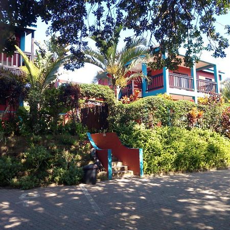 Tri M Waves Lodge Понта-ду-Оуро Экстерьер фото