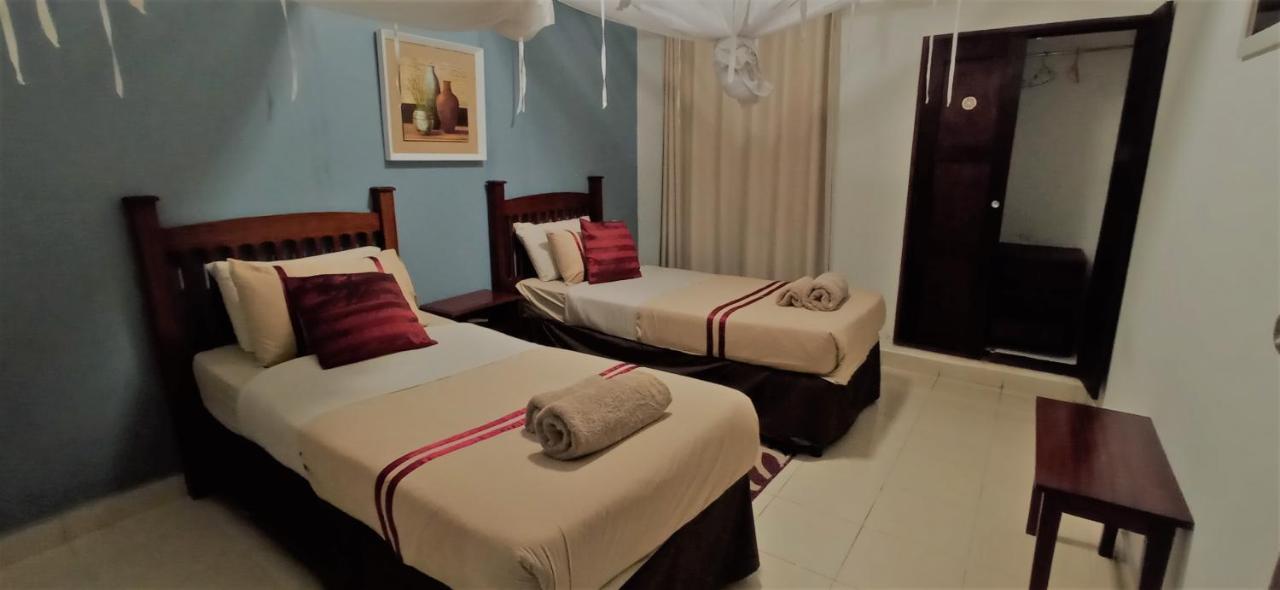 Tri M Waves Lodge Понта-ду-Оуро Экстерьер фото